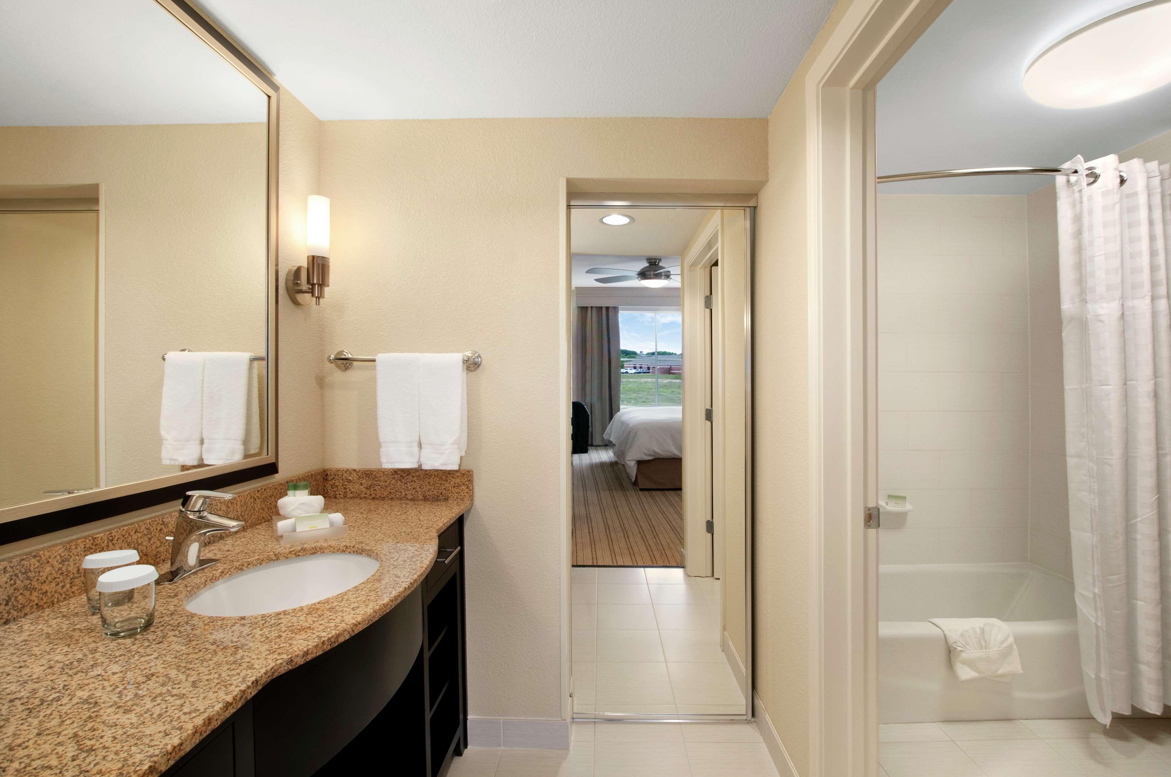 Homewood Suites By Hilton Fort Worth West At Cityview Экстерьер фото